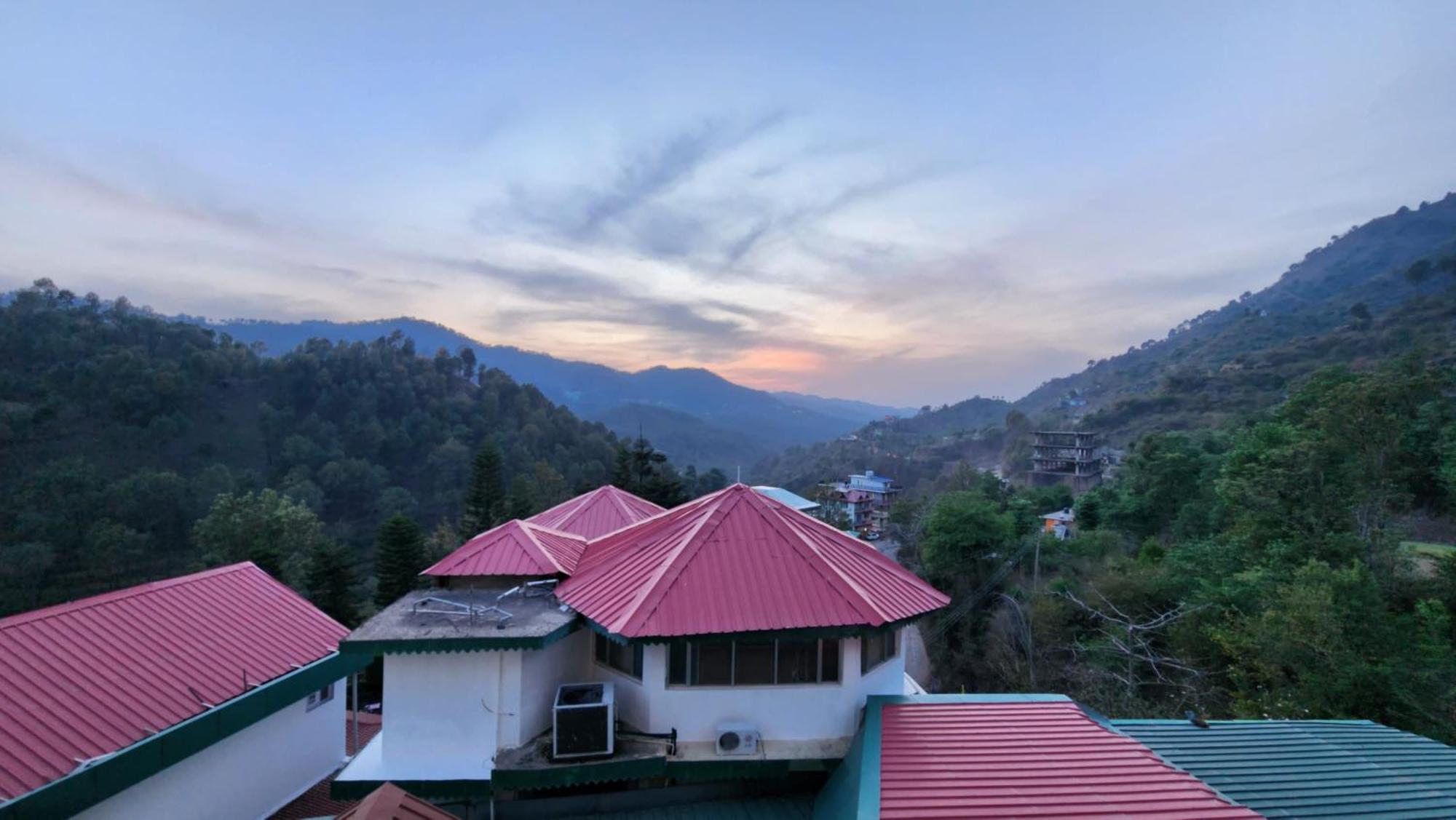 Hotel Royal Ark - Kasauli Exteriér fotografie