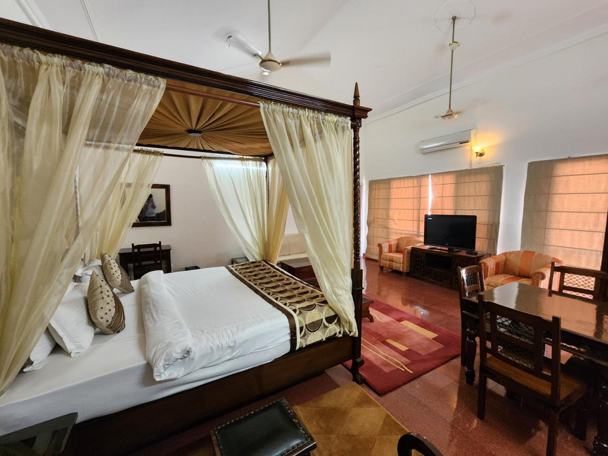 Hotel Royal Ark - Kasauli Exteriér fotografie