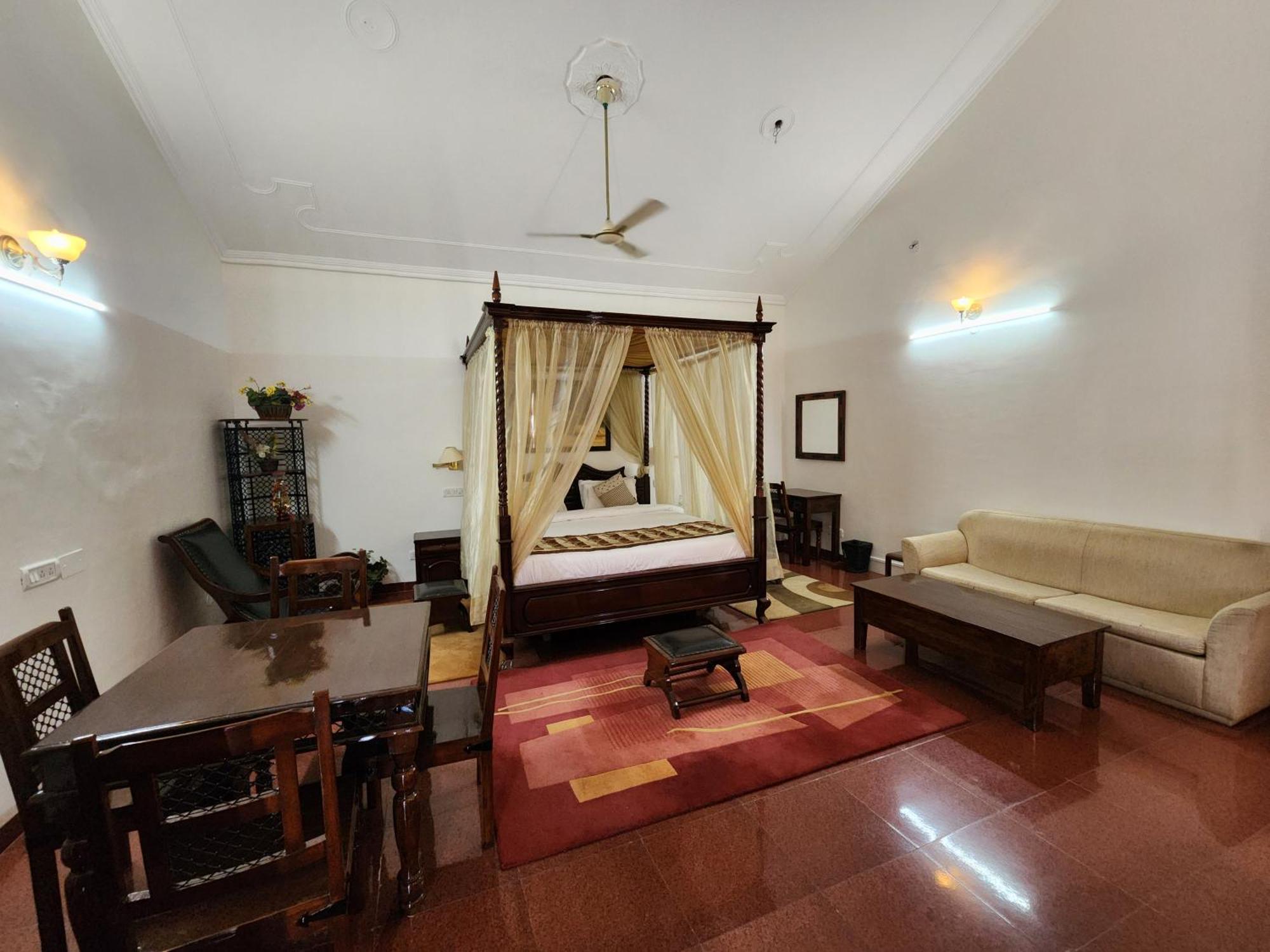 Hotel Royal Ark - Kasauli Exteriér fotografie