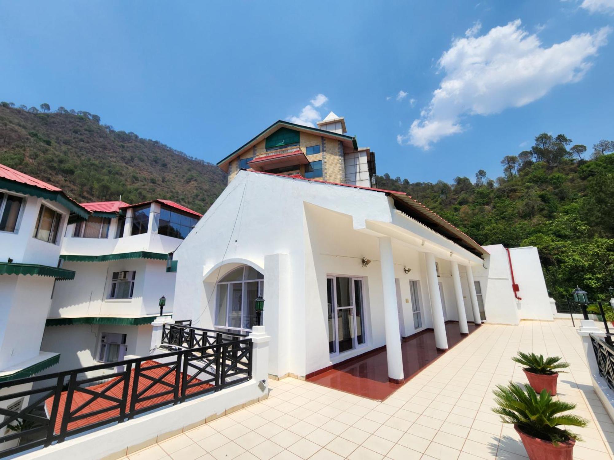 Hotel Royal Ark - Kasauli Exteriér fotografie